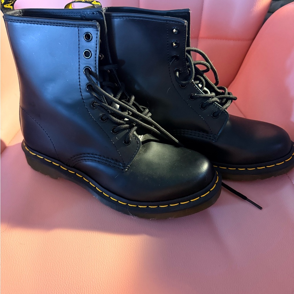 Doc Martens 1460 Women’s Combat Boots - Picture 2 of 4